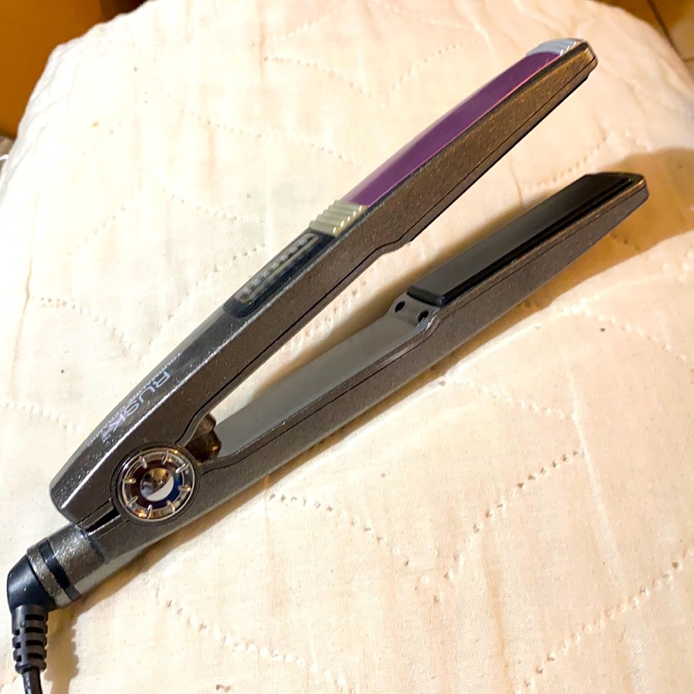Brand new Flat Iron